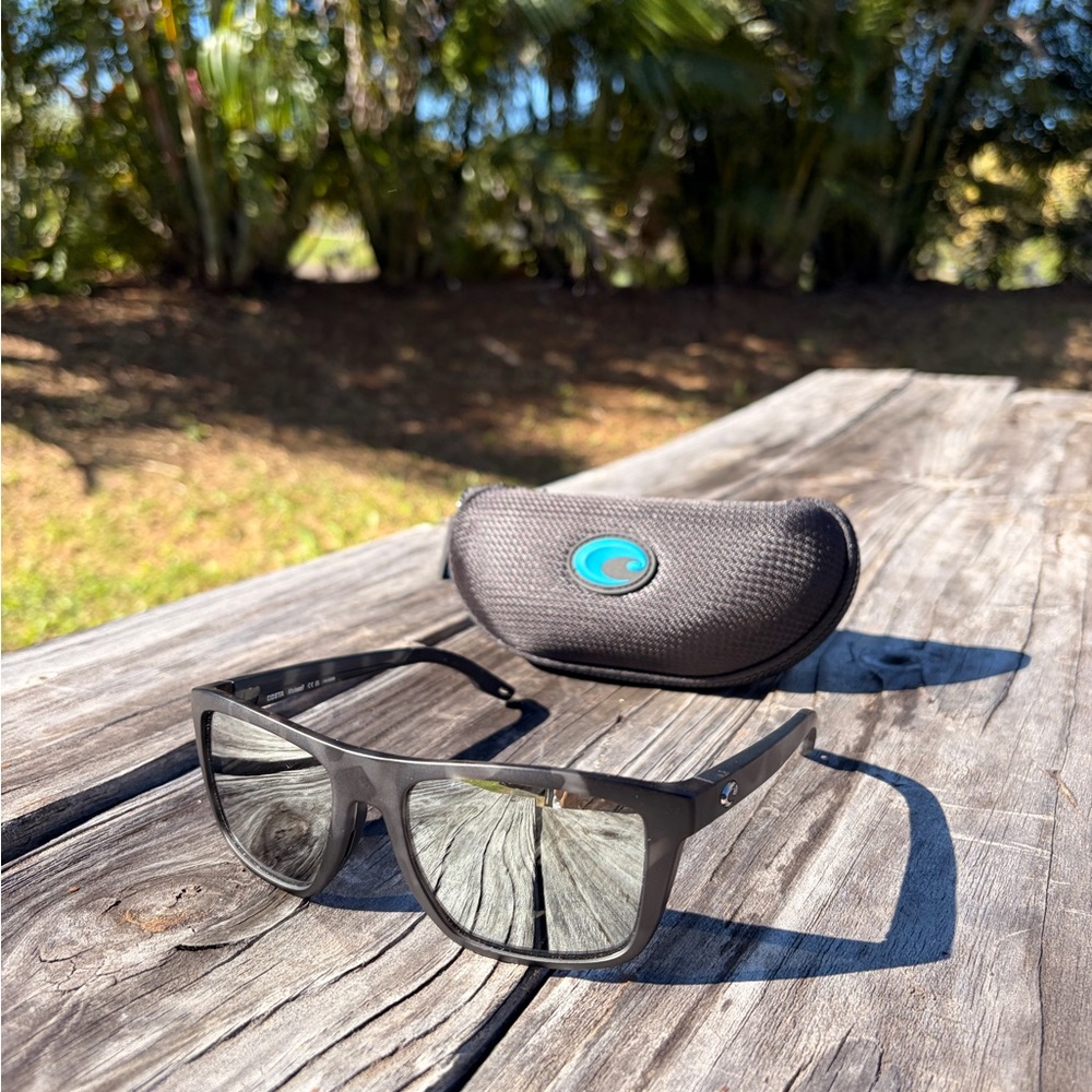 Costa Mainsail polarized sunglasses